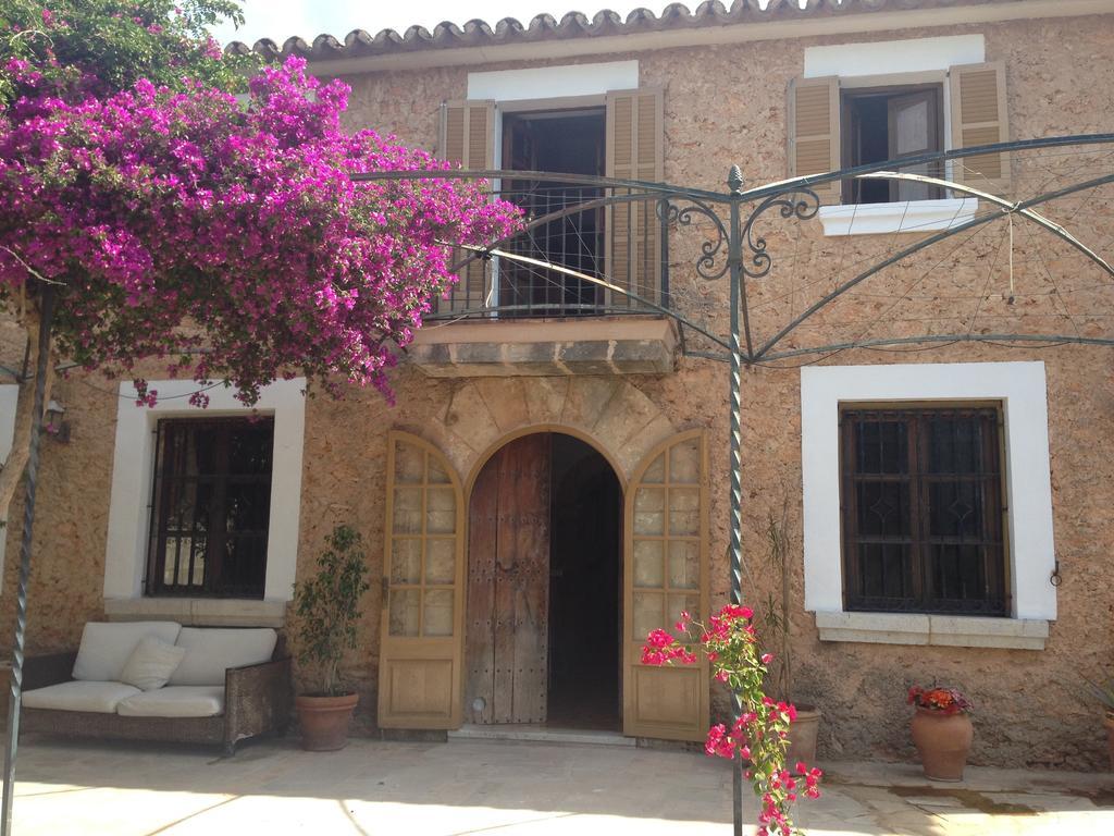 Residencial Rustic Lau Hostel Palma de Mallorca Exterior photo